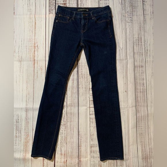 Express jeans. Skinny Mia mid rise. Size 2R. - Picture 1 of 8